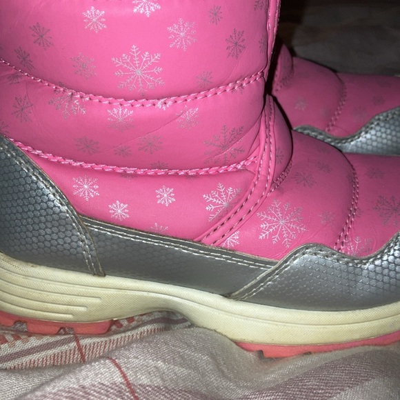 Pink Snowflake Boots with Silver Accents - Picture 2 of 2